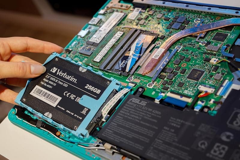 Verbatim SSD Vi550 S3 - SSD interno da 256GB - Solid State Drive - Interfaccia SATA III 2,5''- Unità SSD interna con tecnologia 3D NAND - SSD da 256GB ad alta prestazione- 560MB/s — miniatura 2